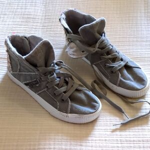 Stylish Gray Women's Shoes